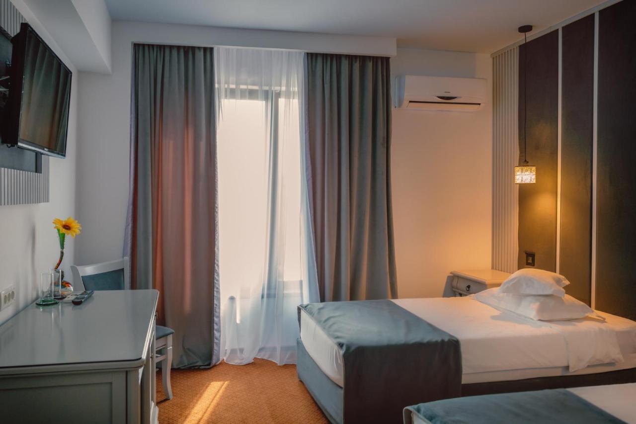 Hotel Eden Ясси Екстер'єр фото