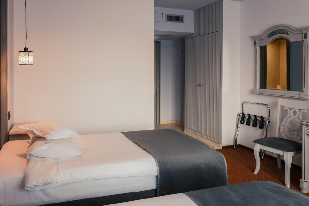 Hotel Eden Ясси Екстер'єр фото