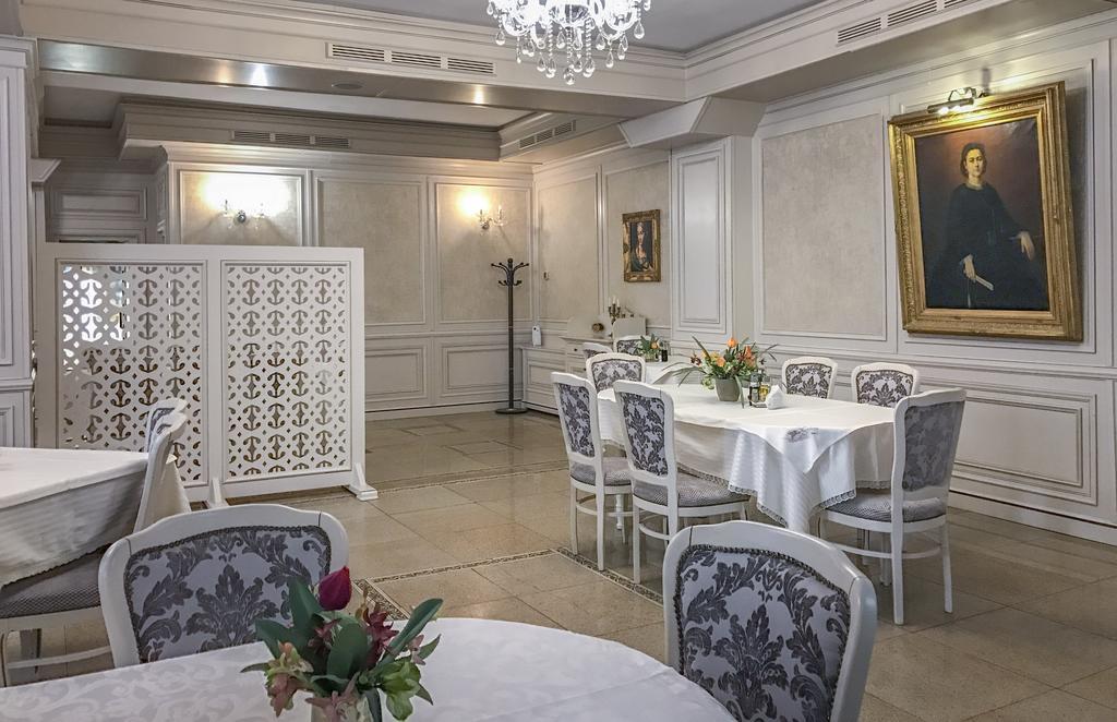 Hotel Eden Ясси Екстер'єр фото