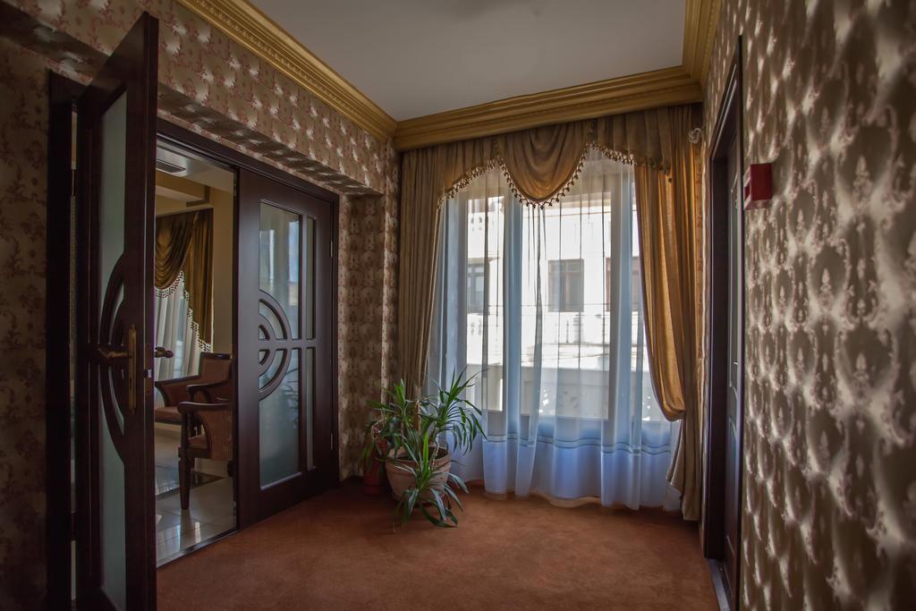 Hotel Eden Ясси Екстер'єр фото